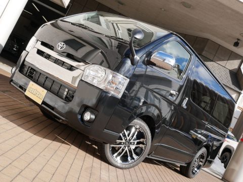 新車ハイエースV　2.8Lディーゼル　4WD　ダークプライム入庫！